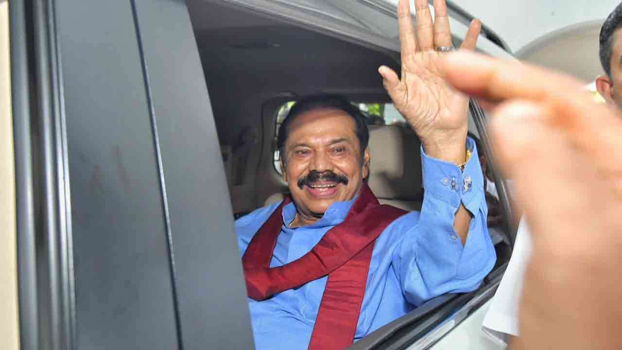 கார்ல்டன் இல்லத்தை அடைந்த மஹிந்த 