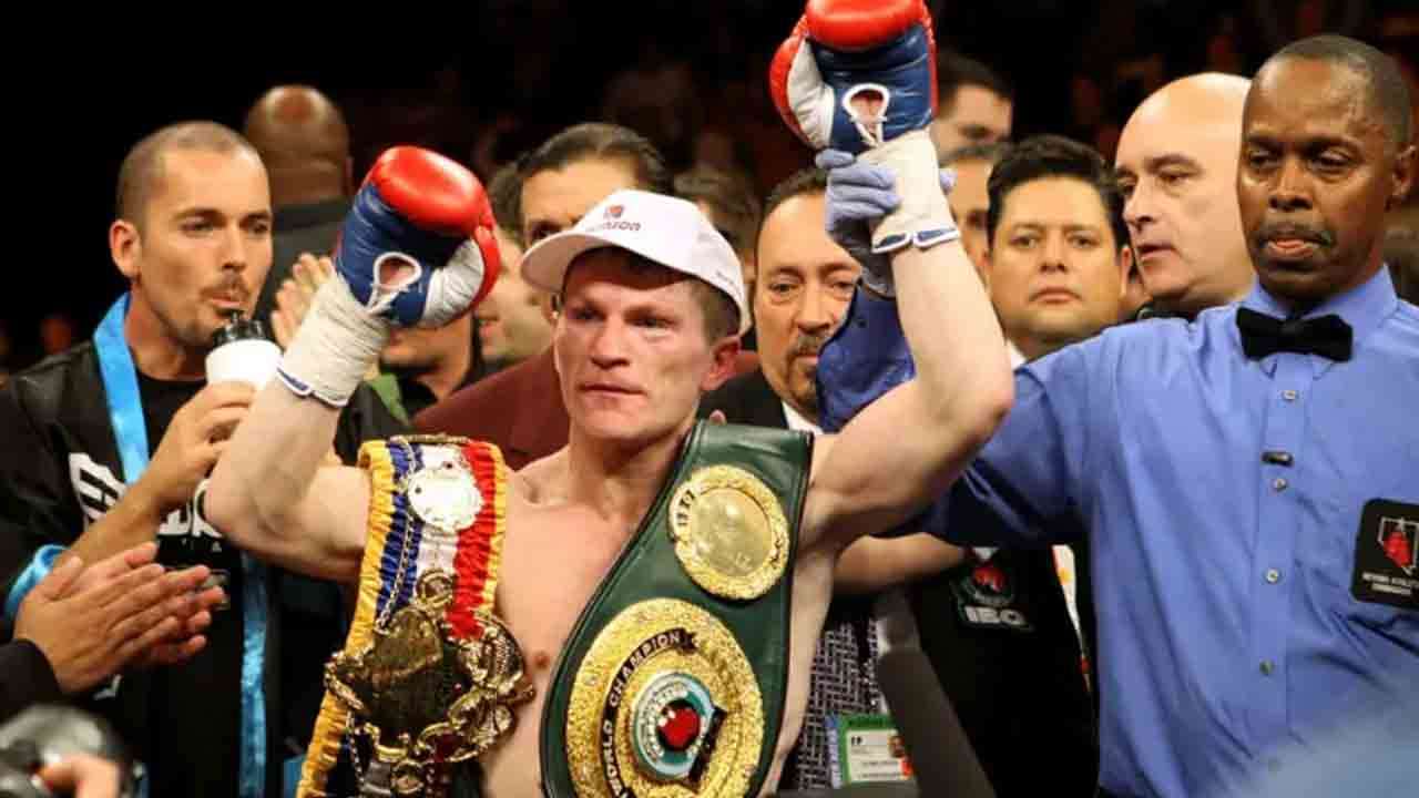 பிரபல உலக குத்துச் சண்டை வீரர் மரணம் 