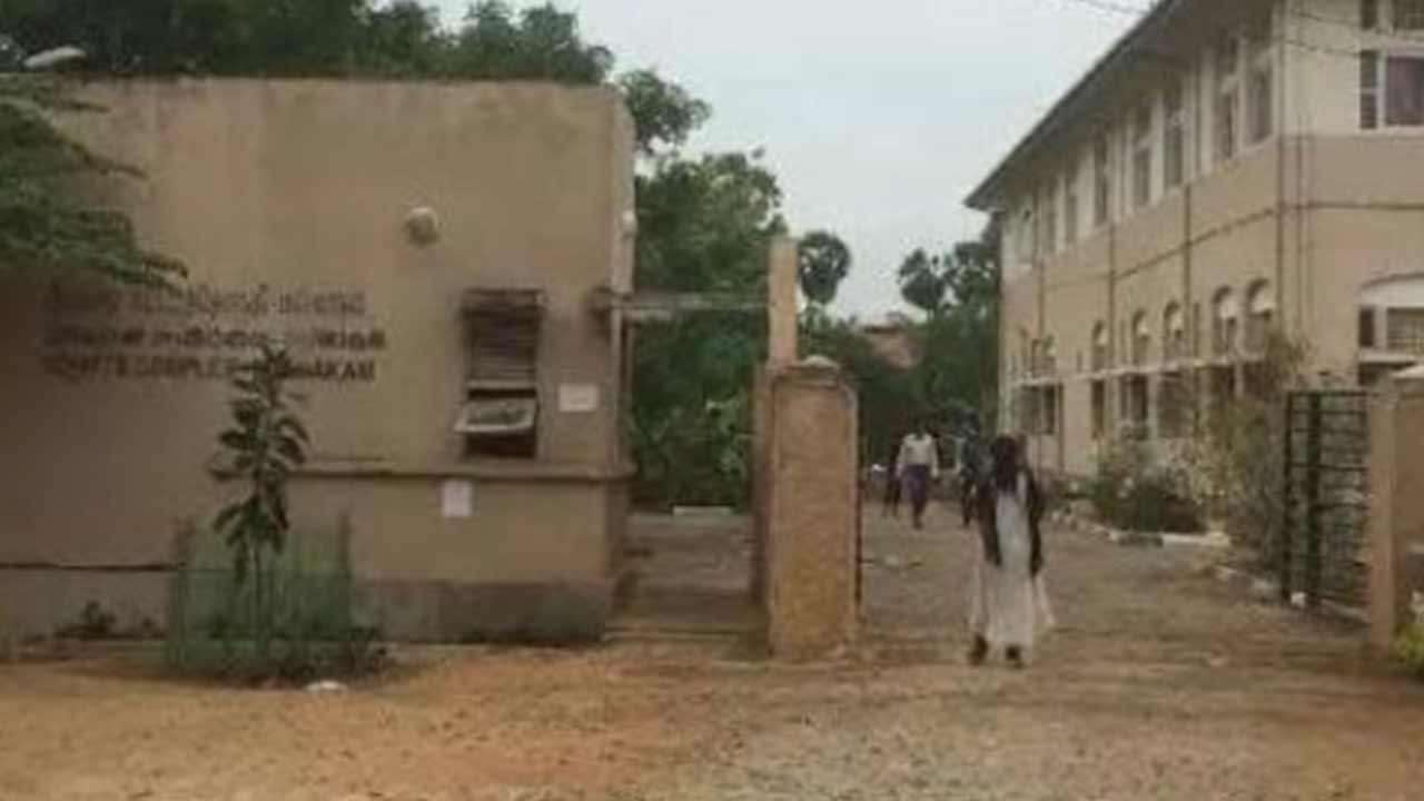 மல்லாகம் நீதிவான் நீதிமன்ற மேலதிக நீதிவான் பதவி நீக்கம்