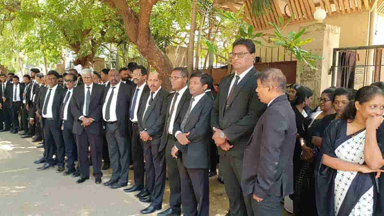 வடமாகாண சட்டத்தரணிகள் பணிப்புறக்கணிப்பில்