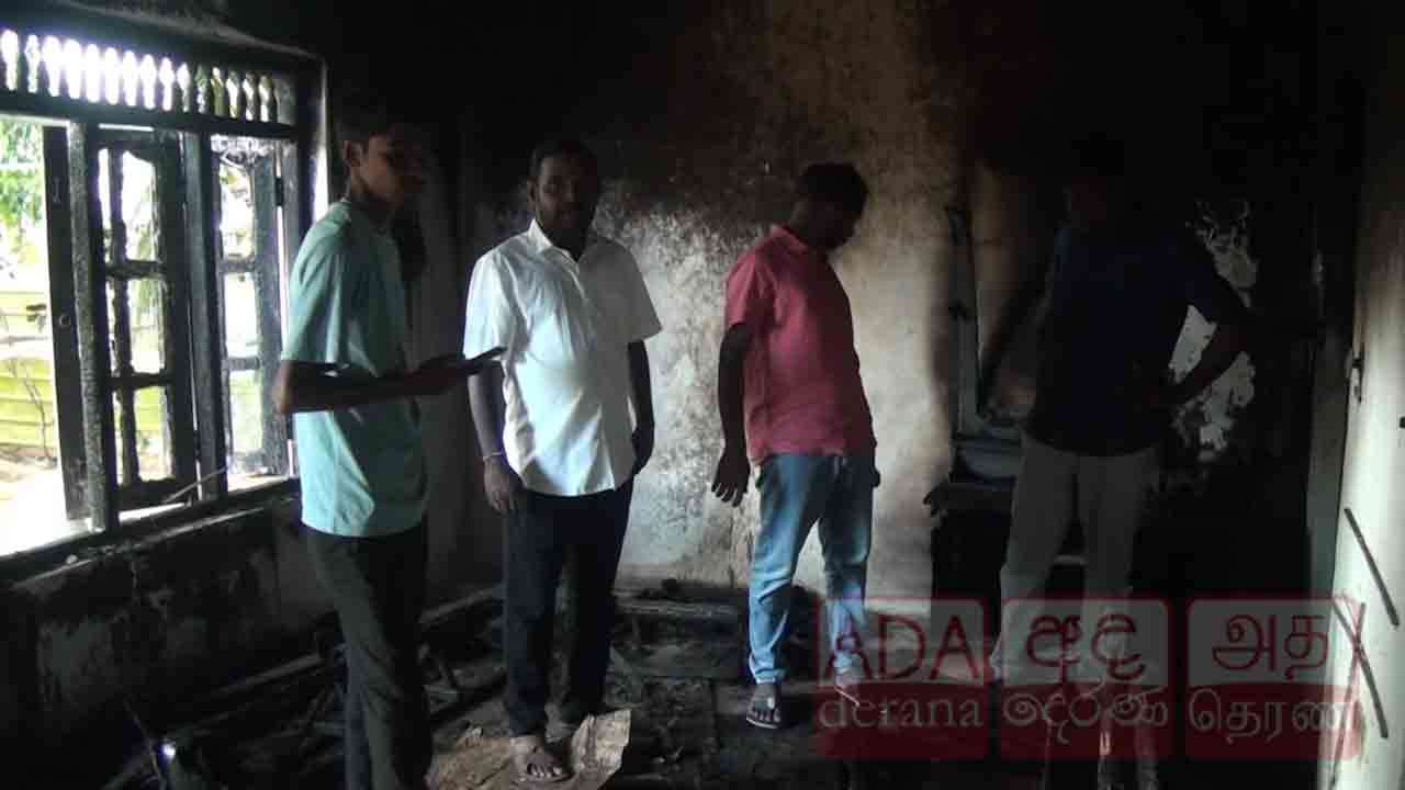 பிரதேசசபை உறுப்பினரின் வீட்டிற்கு தீ வைப்பு!