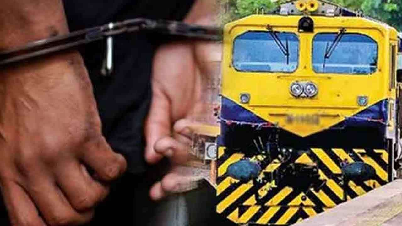 யாழ்தேவி ரயிலின் தலைமை கட்டுப்பாட்டாளர் கைது 