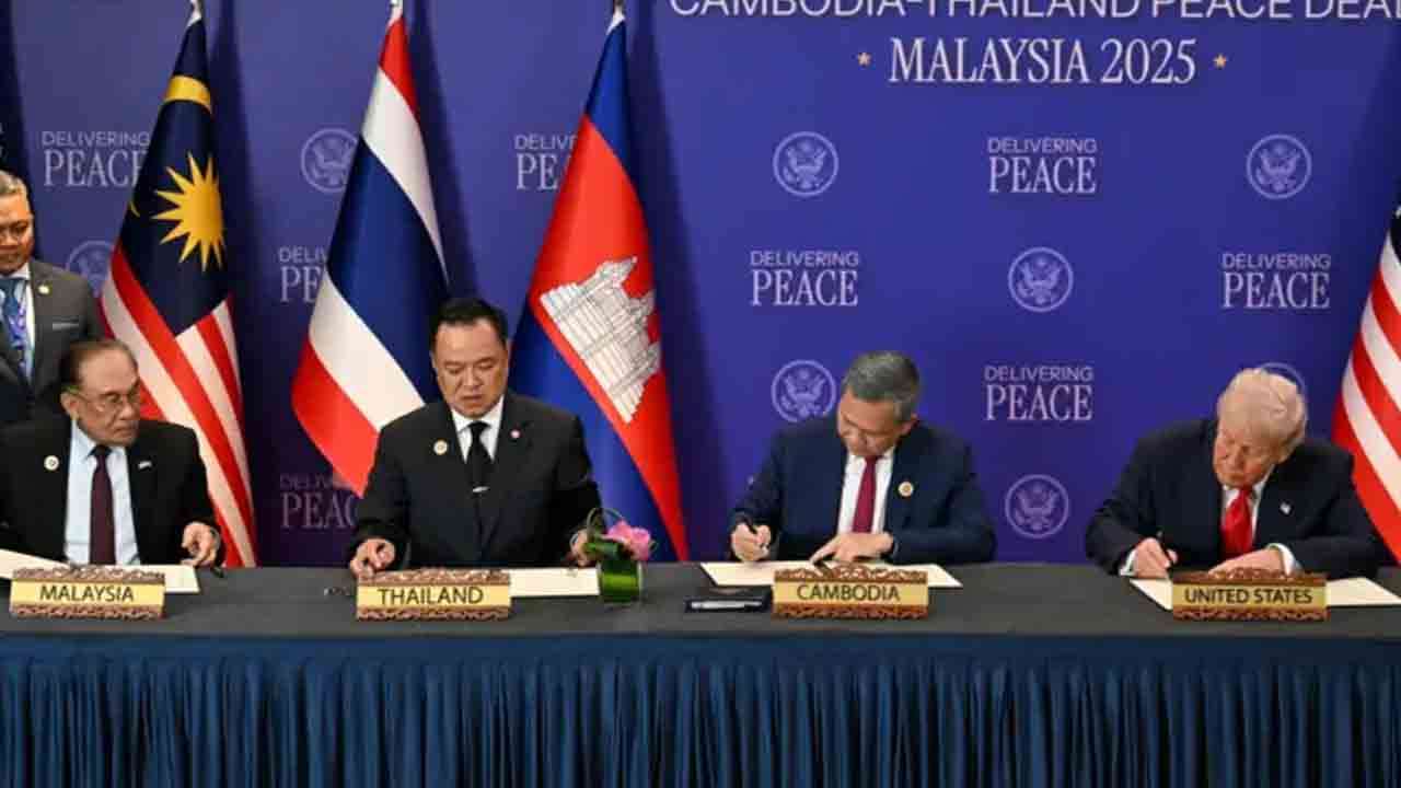  தாய்லாந்து - கம்போடியா அமைதி ஒப்பந்தத்தில் கைச்சாத்து