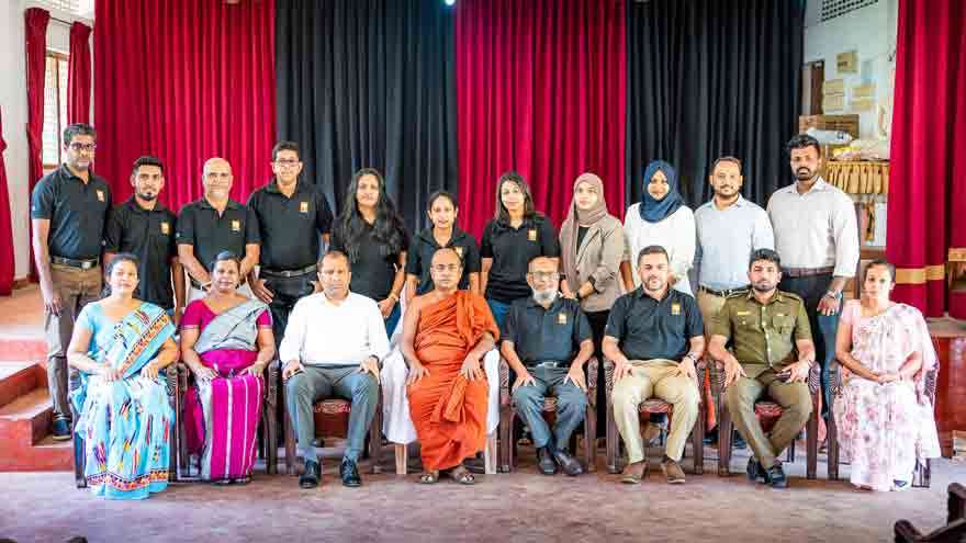 அபெர்டீன் ஹோல்டிங்ஸின் Snehadhana அறக்கட்டளை,பாடசாலை உணவு உதவித் திட்டத்தைத் ஆரம்பித்ததன் மூலம் அதன் சேவையை விரிவுபடுத்துகிறது