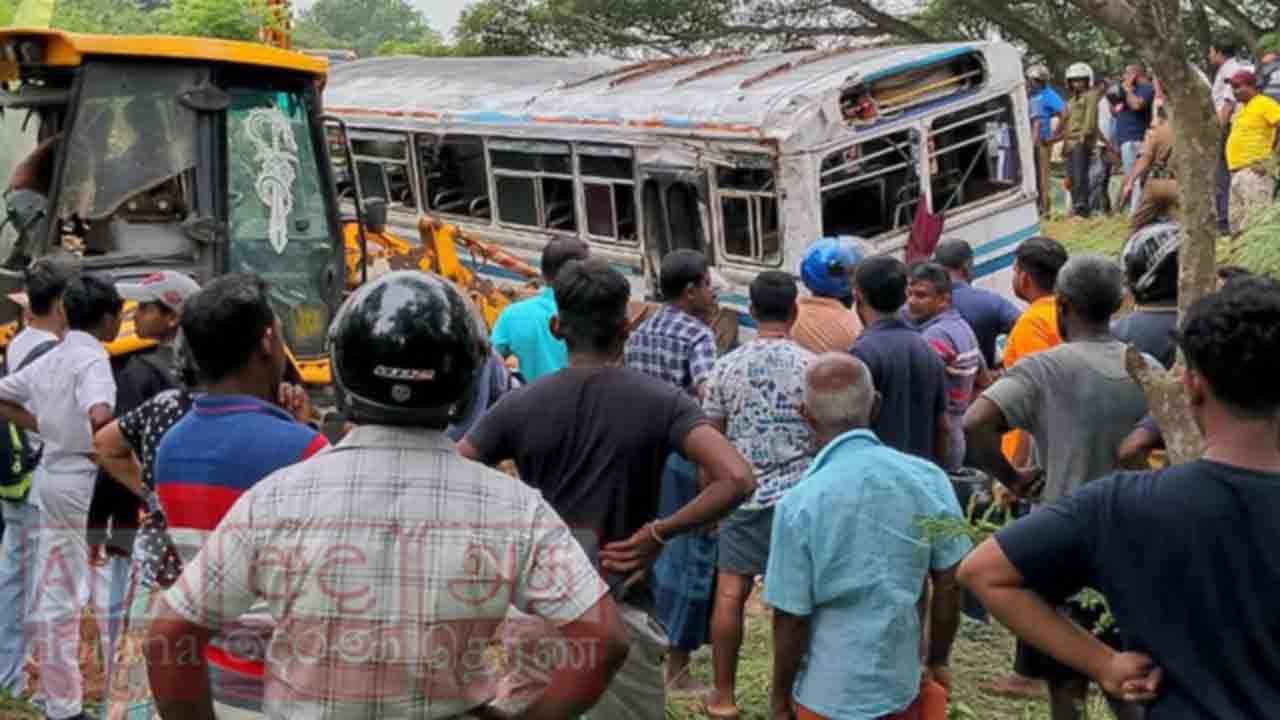 தலாவ பஸ் விபத்து சாரதியின் கவனக்குறைவால் ஏற்பட்டதாக பொலிஸார் தெரிவிப்பு