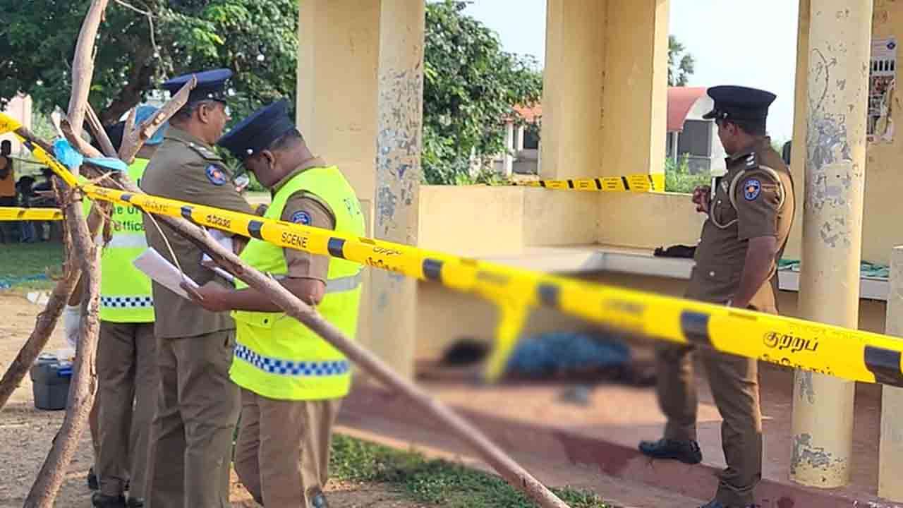 கிளிநொச்சியில் பெண் ஒருவரின் சடலம் மீட்பு