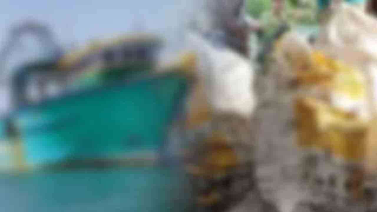 போதைப்பொருள் கடத்தியதாகச் சந்தேகிக்கப்படும் படகுடன் 5 பேர் கைது