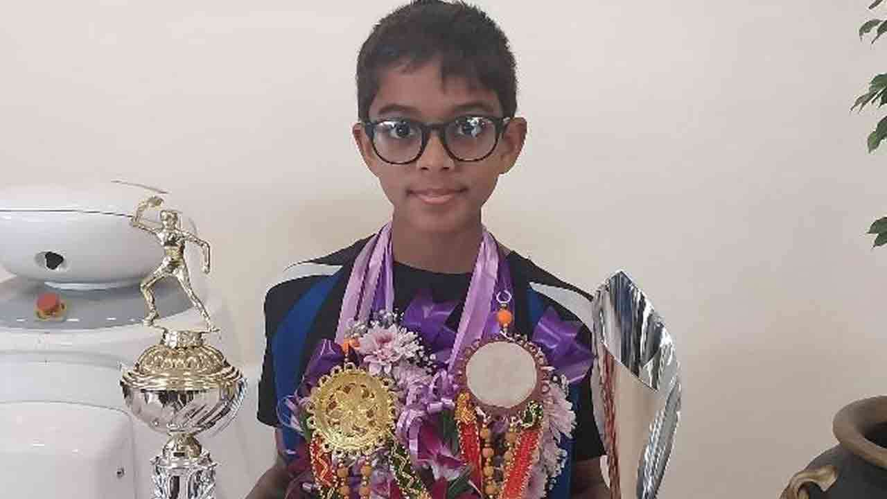 இலங்கையை உச்சத்திற்கு உயர்த்திய தாவி, நாடு திரும்பினார்