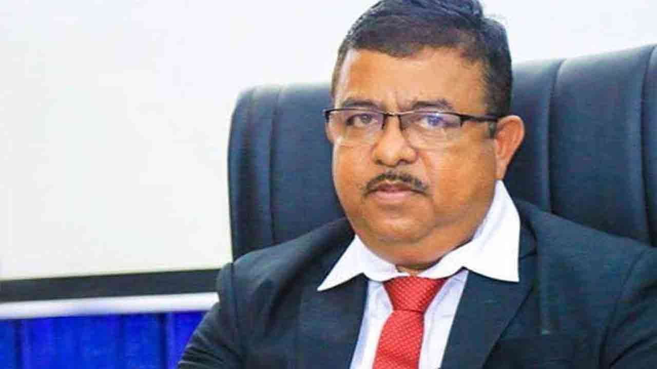 புவிச்சரிதவியல் அளவை, சுரங்கப் பணியகத்தின் முன்னாள் தலைவர் கைது