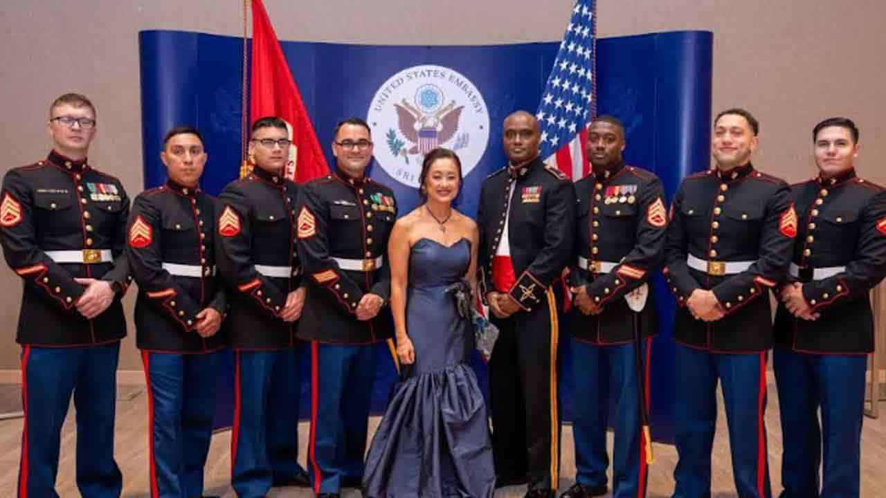 மரைன் படைக்கு இனிய 250 ஆவது பிறந்த நாள் வாழ்த்துக்கள்!