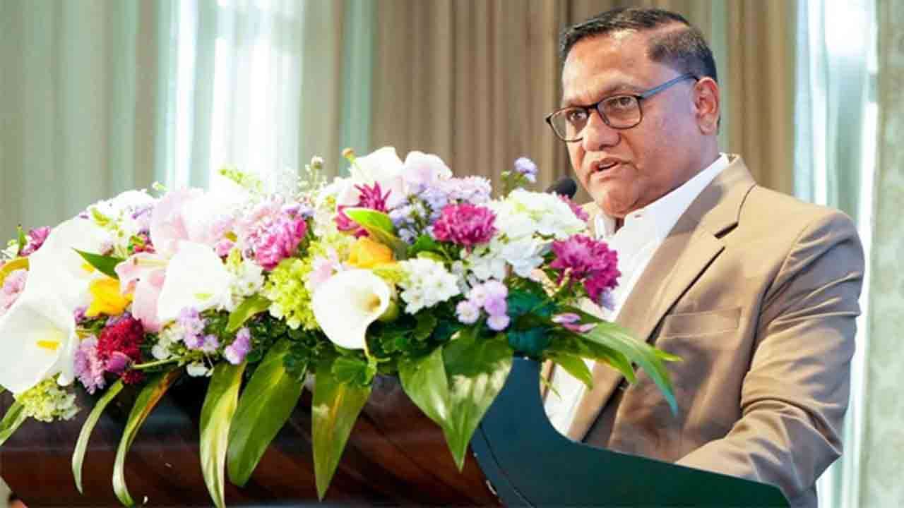 இலங்கையில் திரைப்படம் தயாரிக்க வருமாறு இந்தியர்களுக்கு விஜித அழைப்பு