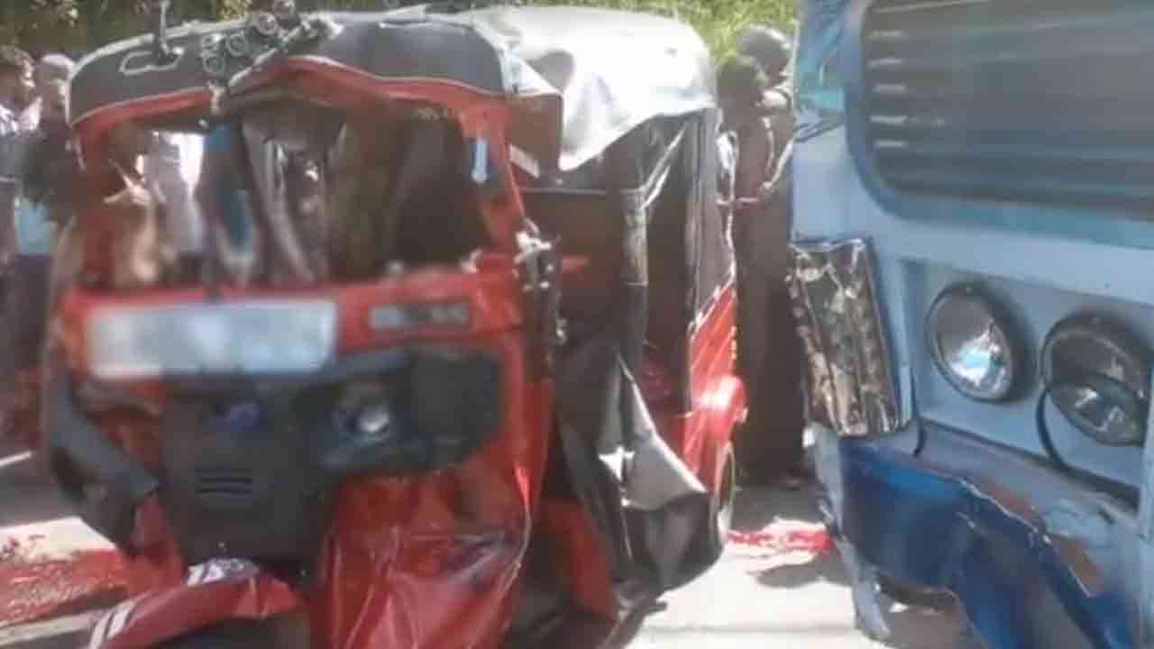 கோர விபத்தில் பெண் பலி - நால்வர் காயம்