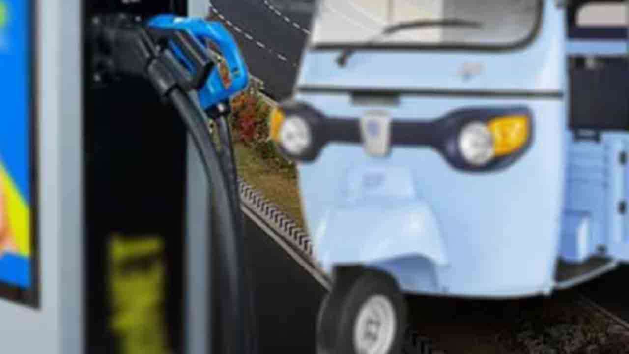 பழைய முச்சக்கர வண்டிகளை மின்சார முறைக்கு மாற்ற புதிய திட்டம் 