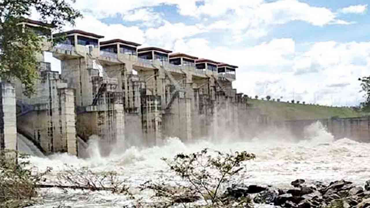 நீர்த்தேக்கங்களின் வான்கதவுகள் இன்றும் திறப்பு