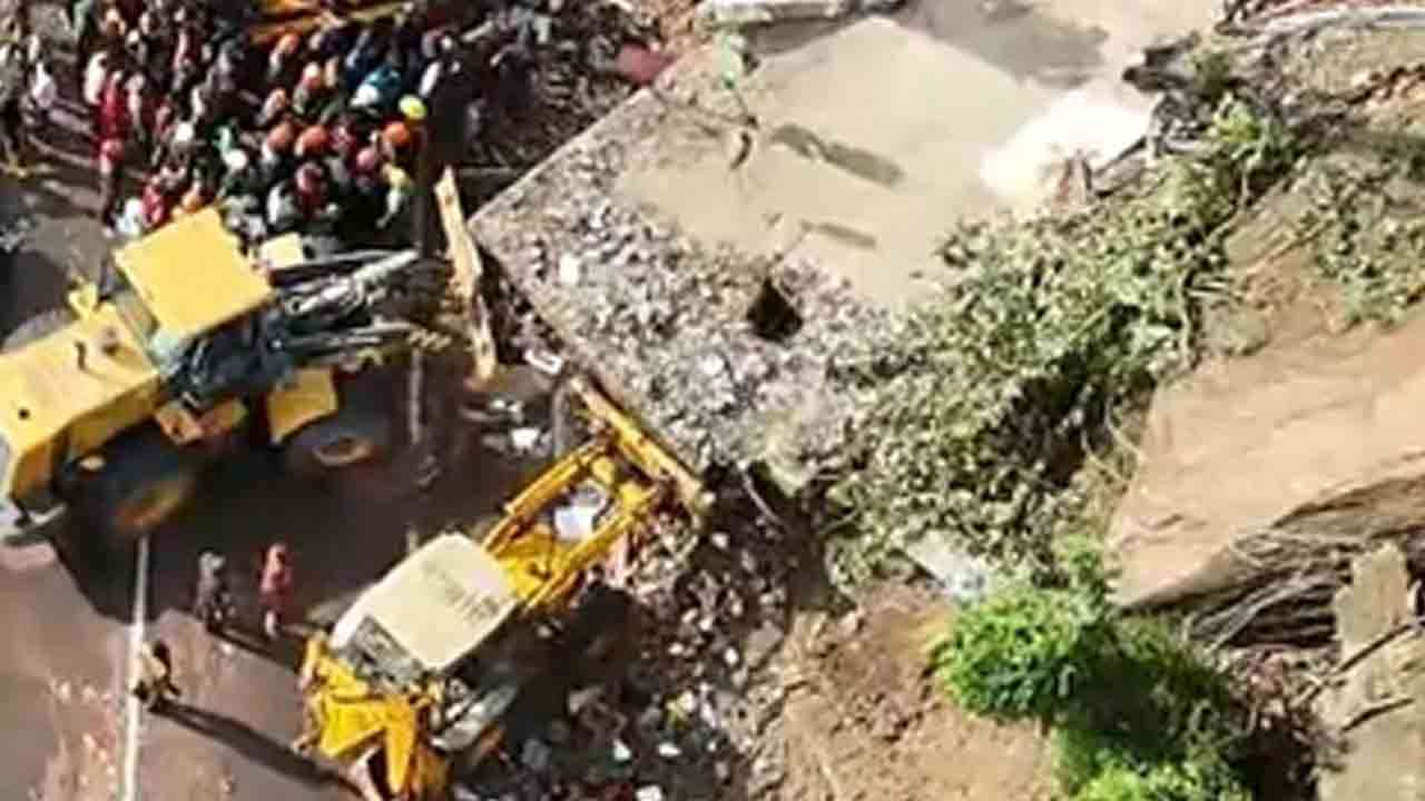 மண்சரிவால் கடுகன்னாவ முழுவதுக்கும் ஆபத்து இல்லை