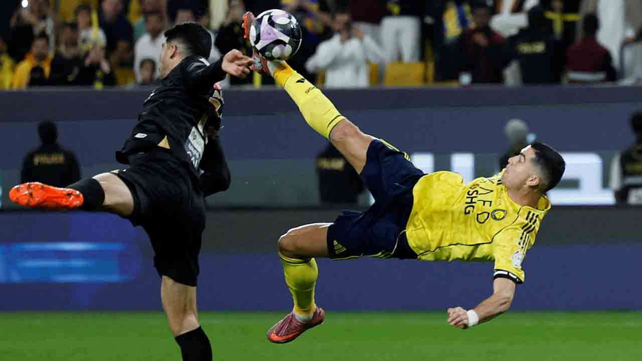 ரொனால்டோ அடித்த BICYCLE KICK கோல் இணையத்தில் வைரல்!