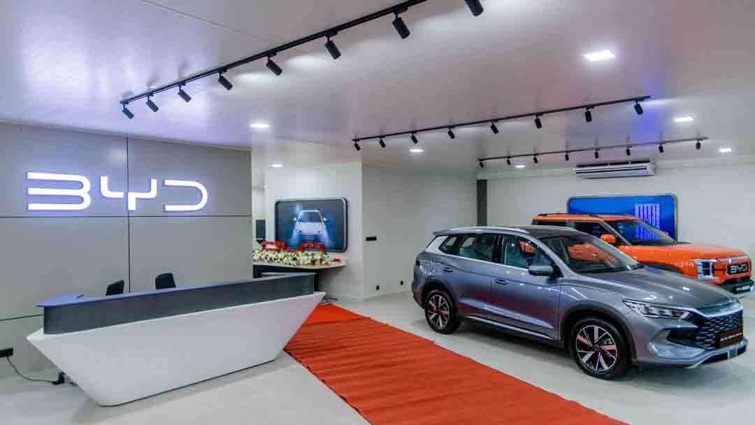 3S வசதிகளுடன் கூடிய BYD-இன் ஏழாவது காட்சியறை இரத்தினபுரியில் திறந்து வைப்பு