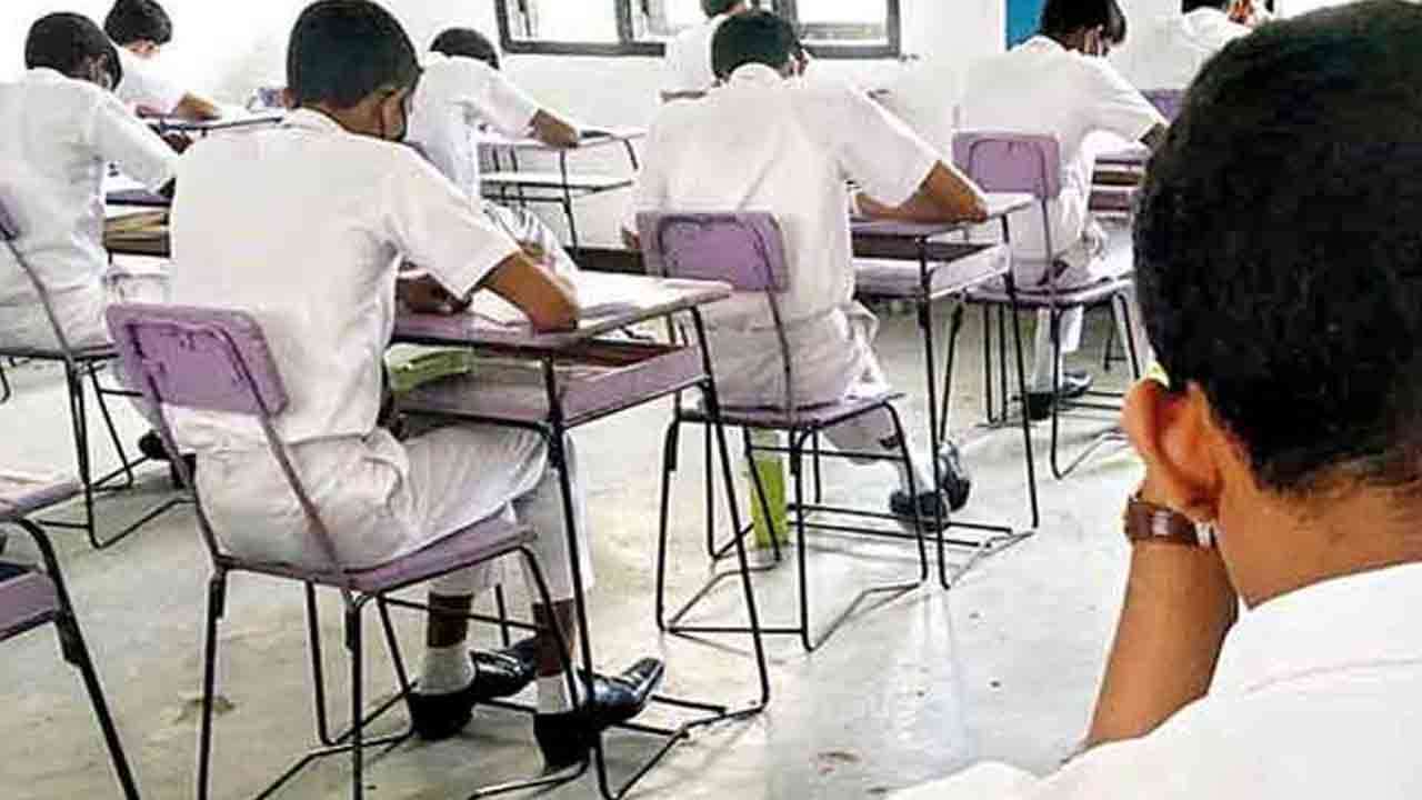 உயர்தர பொருளியல் பரீட்சை வினாத்தாள் கசிந்ததா?