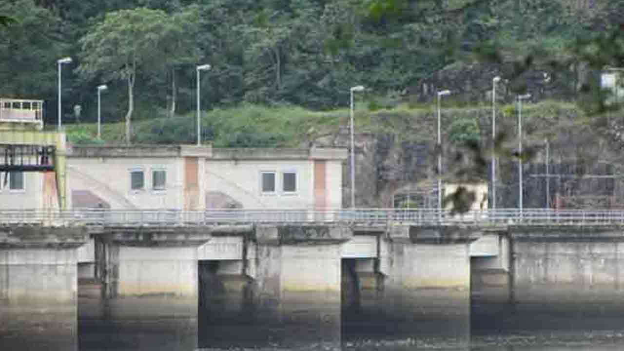 நீர்த்தேக்க அணைகளில் வெடிப்பு என பரவும் செய்திகளில் உண்மையில்லை