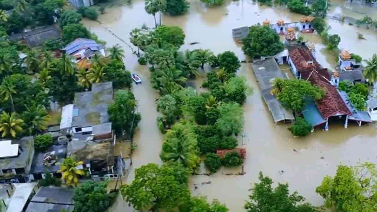 வெள்ளம் மற்றும் மண்சரிவு: நாடு முழுவதும் 206 வீதிகள் தடை