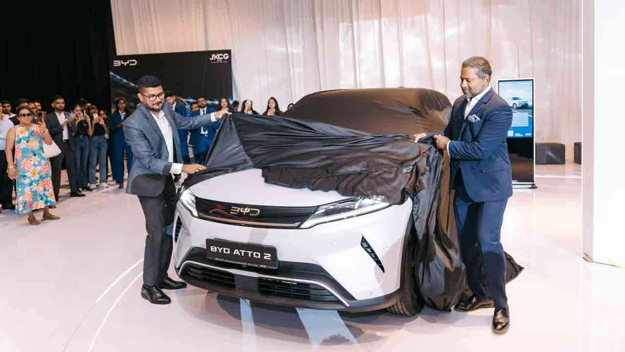 BYD மற்றும் JKCG Auto-வினால் புதிய BYD ATTO 1 மற்றும் BYD ATTO 2 வாகனங்கள் இலங்கையில் அறிமுகம்