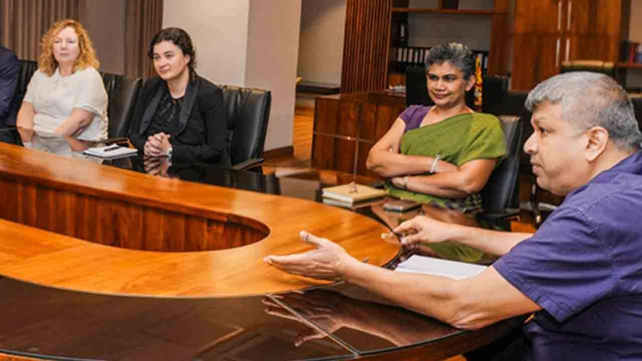 வெளிநாடுகளில் உள்ள சொத்துக்களை மீட்டெடுக்க சர்வதேச உதவி