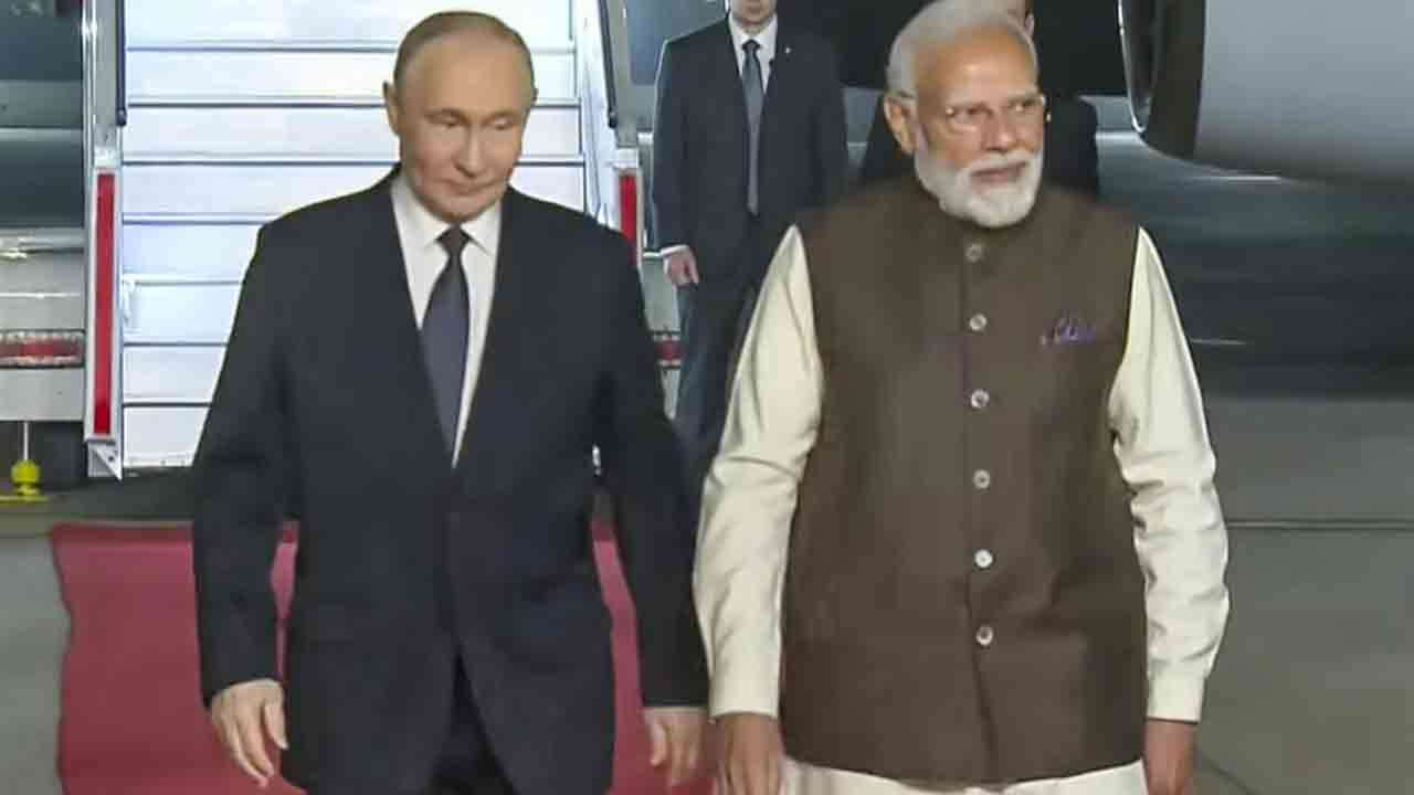 இந்தியாவிற்கு விஜயம் செய்த ரஷ்ய ஜனாதிபதி!