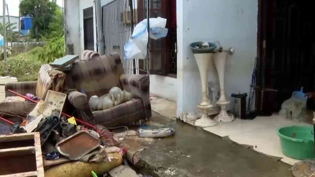 இயல்பு நிலைக்கு திரும்ப முடியாமல் தவிக்கும் மக்களுக்கு உதவுவோமா?