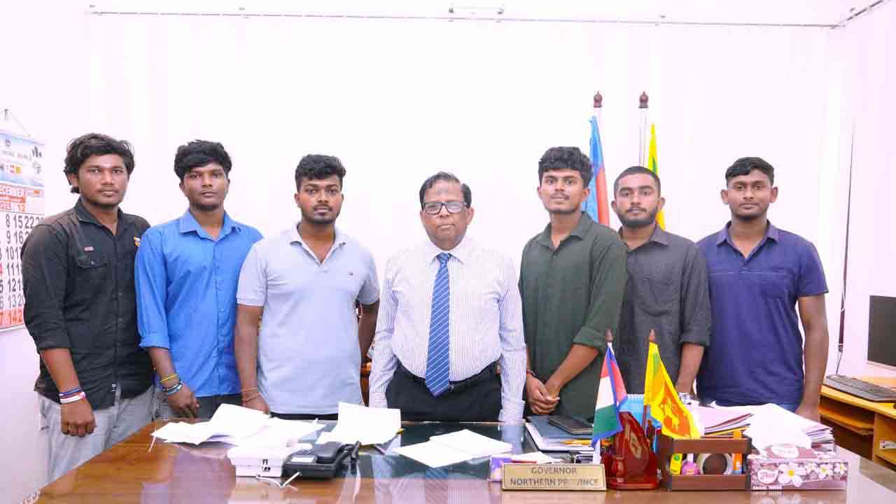 கலா ஓயா வெள்ள மீட்பு: கடற்படையினரை கௌரவிக்கக் கோரிக்கை