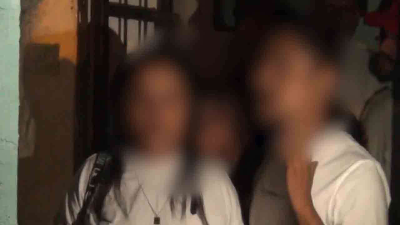 'படு மீயா'வின் மனைவி உள்ளிட்ட நால்வர் கைது