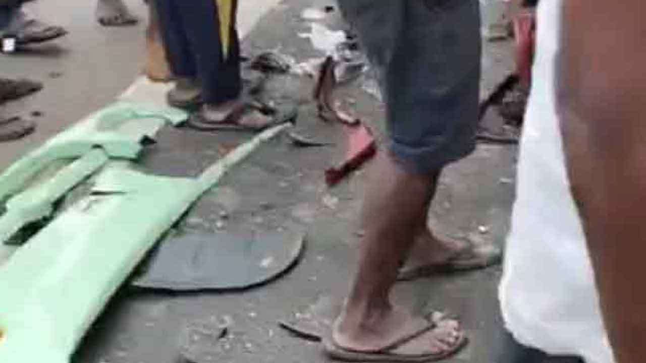 பாதெனியவில் கோர விபத்து - தாயும் மகனும் பலி