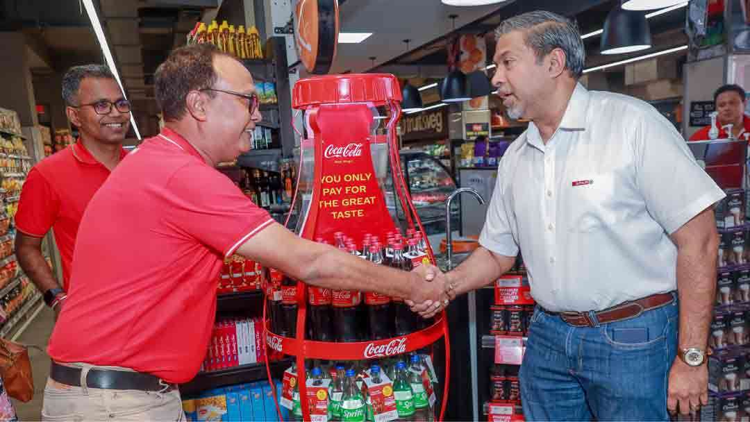 SPAR Sri Lanka உடன் இணைந்து திரும்பப் பெறக்கூடிய கண்ணாடி போத்தல் திட்டத்தை விரிவுபடுத்தும் Coca-Cola