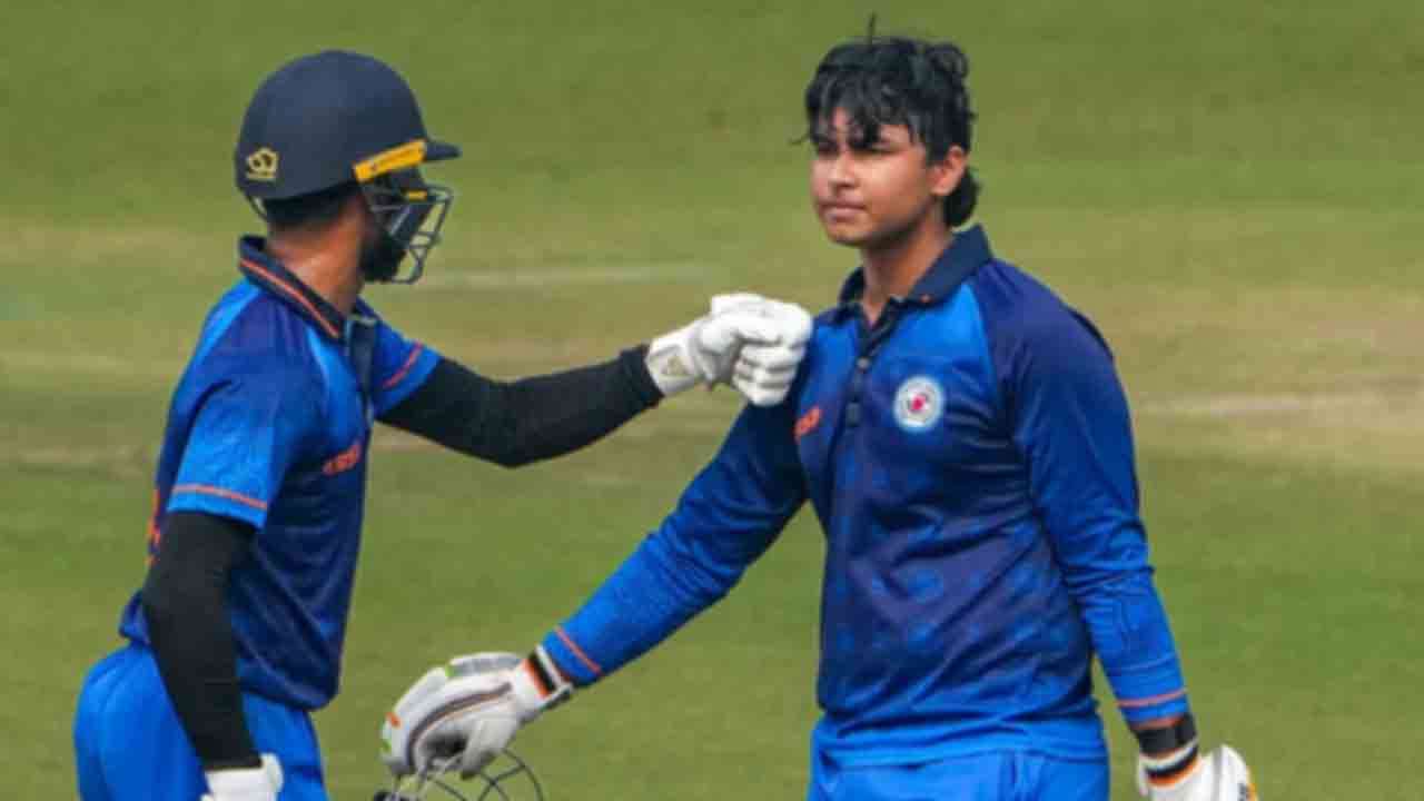 50 ஓவர்களில் 574 ஓட்டங்கள்! அசுரத் துடுப்பாட்டம் - வைபவ் 190 ஓட்டங்கள் குவிப்பு