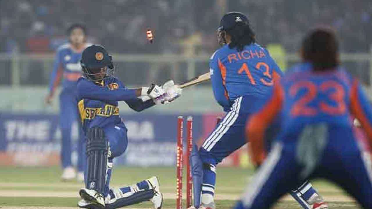 இலங்கை - இந்திய மகளிர் அணிகள் மோதும் 4 வது போட்டி இன்று