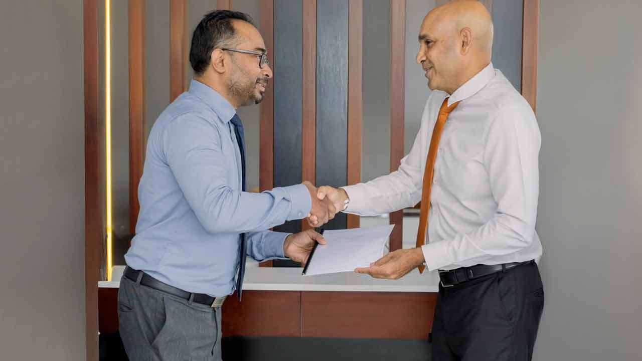 சிரேஷ்ட பிரஜைகளுக்கு நாடளாவிய சுகாதாரப் பராமரிப்பு நன்மைகளுடன் தனது கருசரு (Garusaru) திட்டத்தை DFCC வங்கி விரிவுபடுத்தியுள்ளது