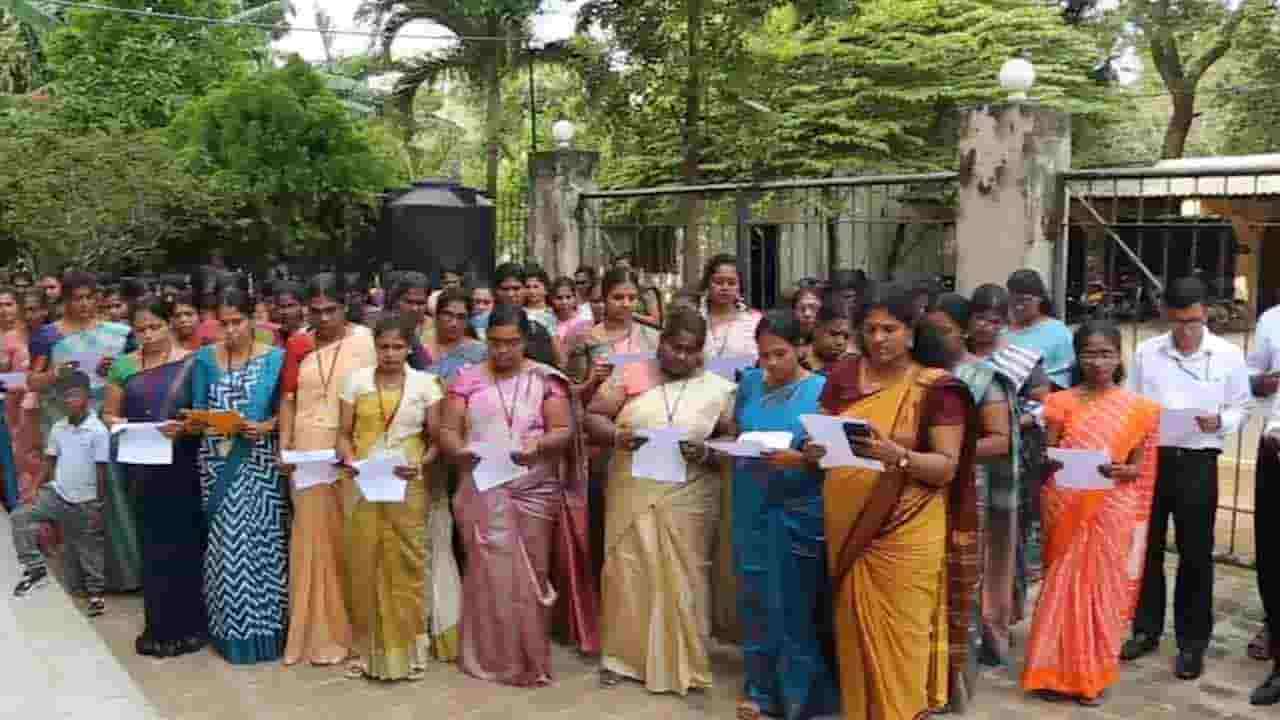 யாழ். நீதிமன்ற வளாகத்தில் சத்திய பிரமாணம்!