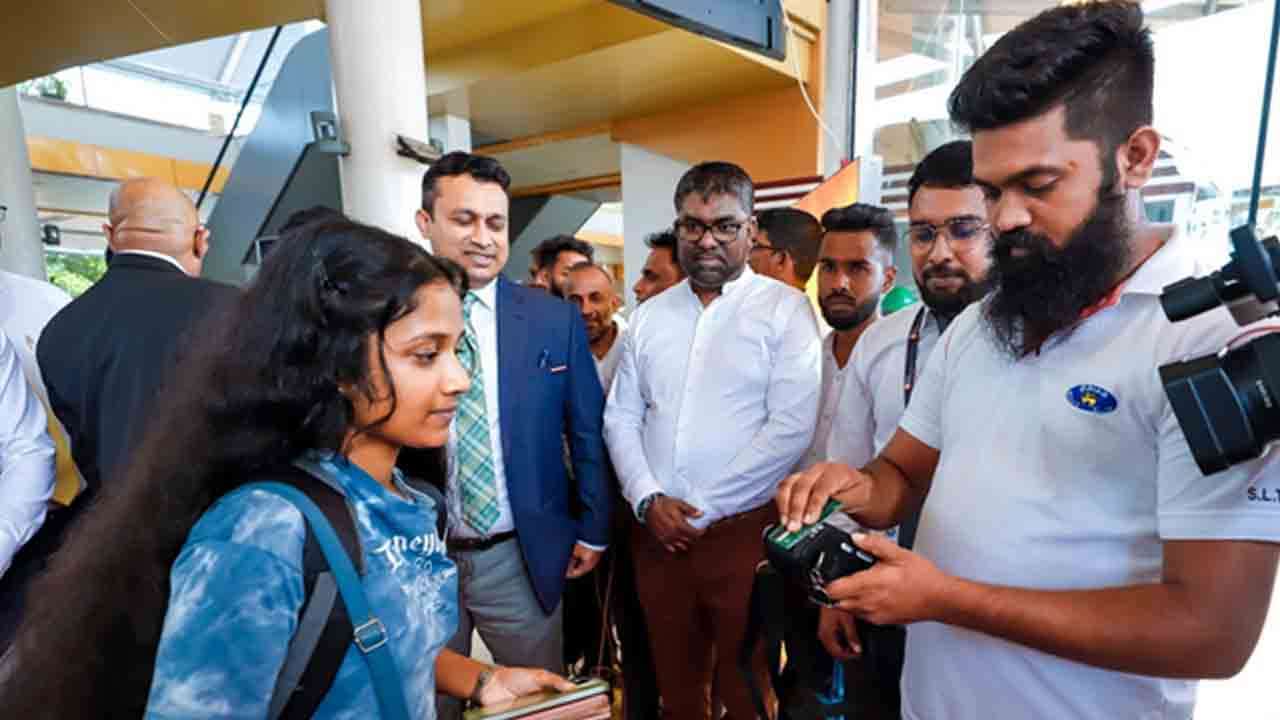 இ.போ.ச பஸ்களிலும் வங்கி அட்டைகளில் பணம் செலுத்தும் வசதி