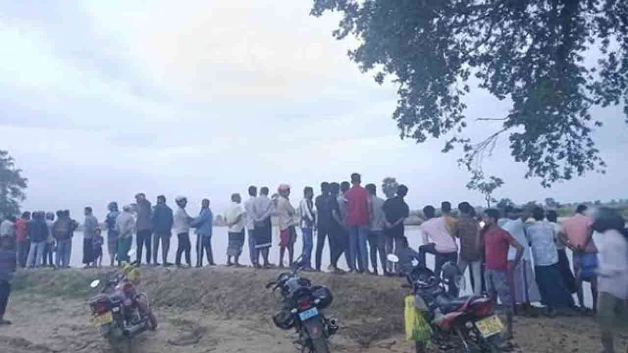 முதலை இழுத்துச் சென்ற நபரை தேடும் பணிகள் தீவிரம்!