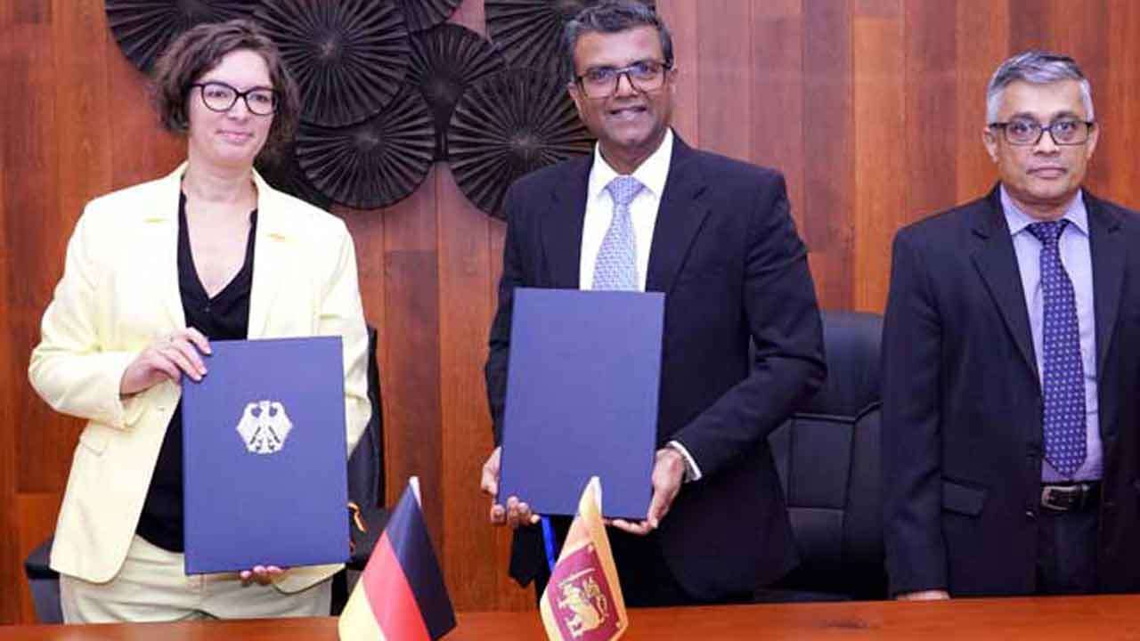 கடன் மறுசீரமைப்பு: இன்று கைச்சாத்தான முக்கிய ஒப்பந்தம்!