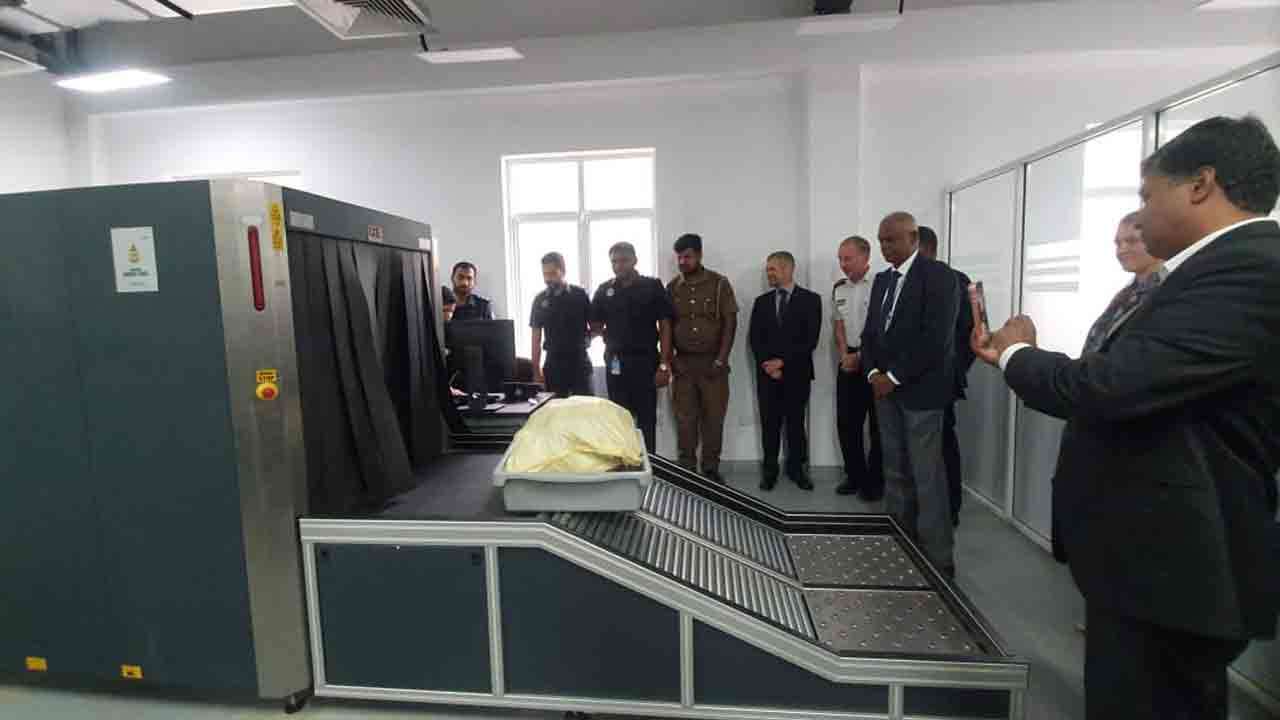 இலங்கை சுங்க திணைக்களத்திற்கு உயர் தொழில்நுட்ப ஸ்கேனர்கள்!