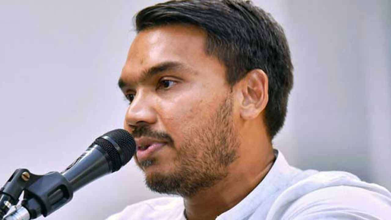 லால்காந்த ICCPR சட்டத்தை மீறியுள்ளார்; நாமல் குற்றச்சாட்டு