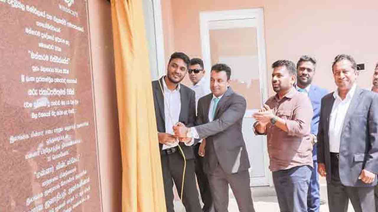 மன்னார் காற்றாலை மின் உற்பத்தி நிலையத்தை திறந்து வைத்தார் ஜனாதிபதி