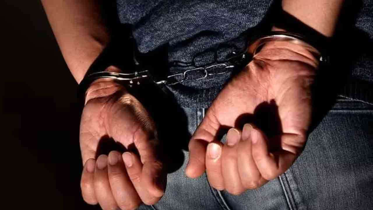 T-56 மகசீன்கள், தோட்டாக்களுடன் ஓய்வுபெற்ற இராணுவ கெப்டன் கைது