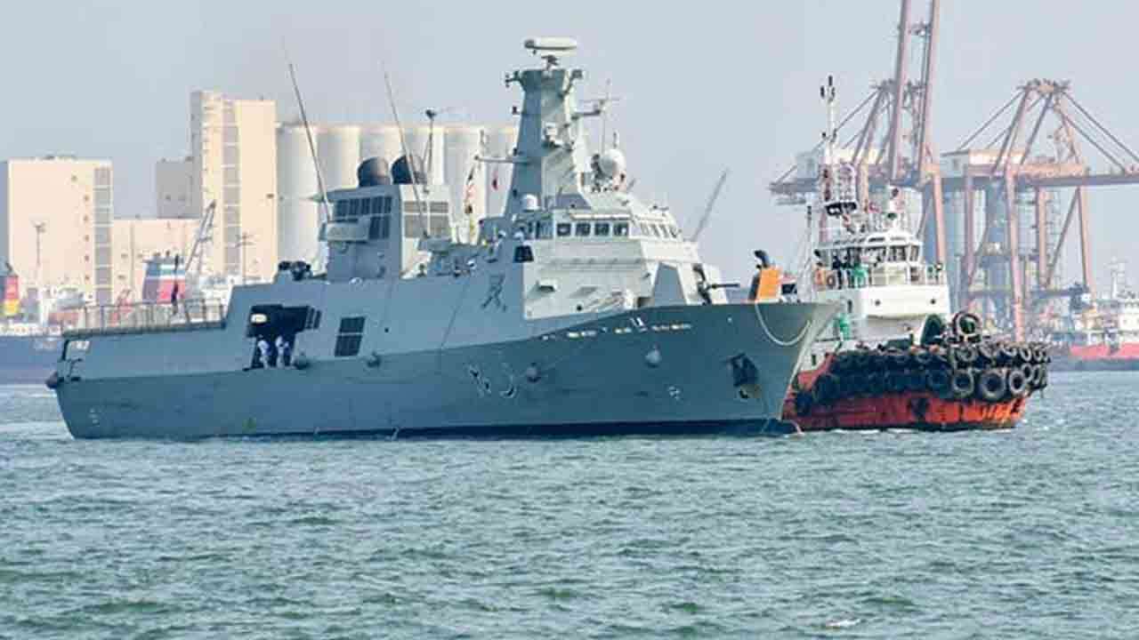 இந்தோனேசியா, ஓமான் போர்க்கப்பல்கள் கொழும்புத் துறைமுகத்திற்கு