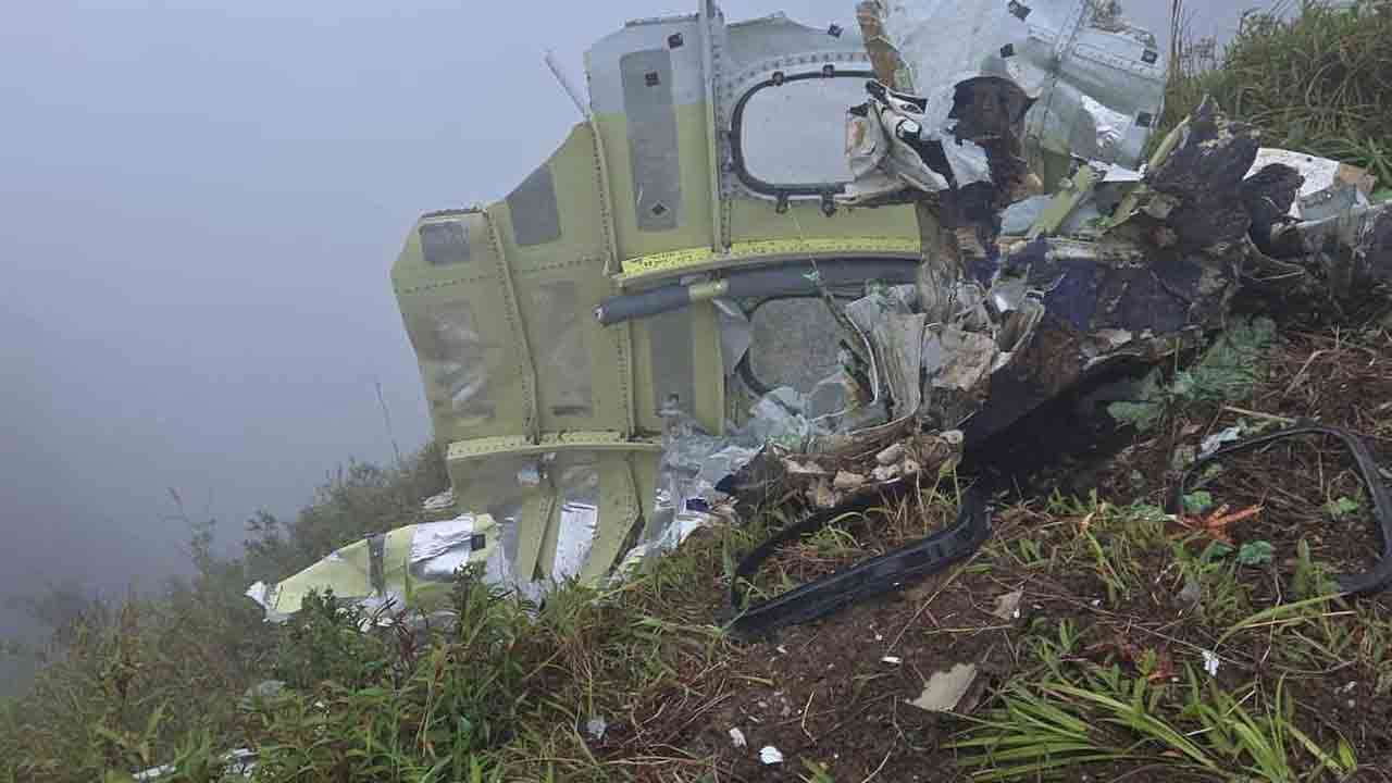 இந்தோனேசியா விமானத்தில் மாயமான அனைவரும் சடலங்களாக மீட்பு