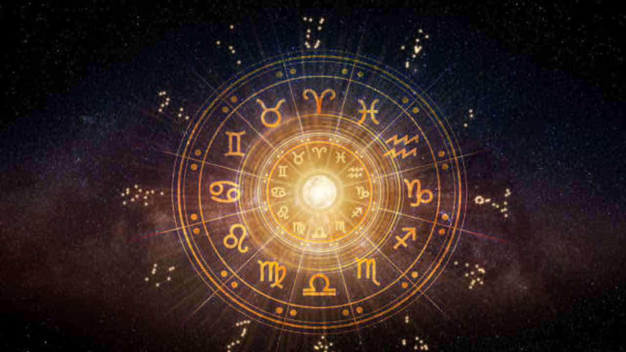 மனக்குழப்பம் நீங்கும் ராசிக்காரர்கள் நீங்களா?