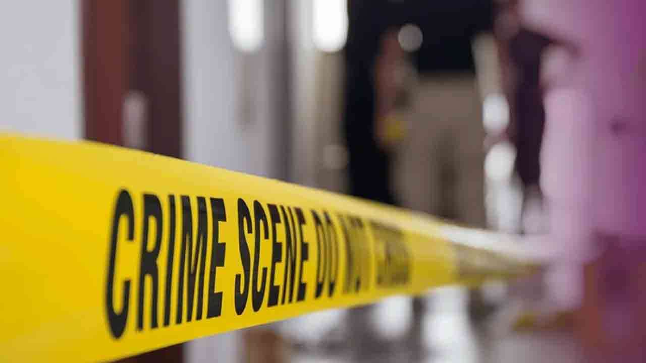 3 குழந்தைகளை தூக்கிலிட்டு, தற்கொலைக்கு முயன்ற தாய் கவலைக்கிடம்