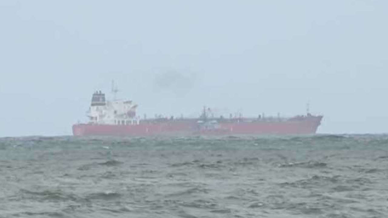 சிங்கப்பூரில் இருந்து பெற்றோலை கொள்வனவு செய்ய அனுமதி