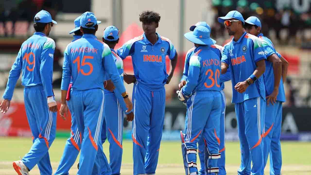 இந்திய இளையோர் அணி இறுதிப் போட்டிக்கு தகுதி