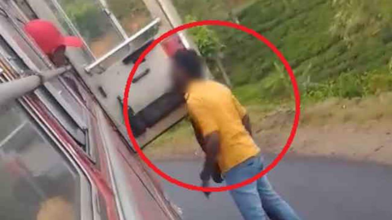 ஹட்டனில் இ.போ.ச பேருந்தை வழிமறித்து சாரதிக்கு சரமாரி அடி!